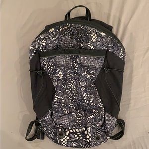 Lululemon run like a gazelle backpack